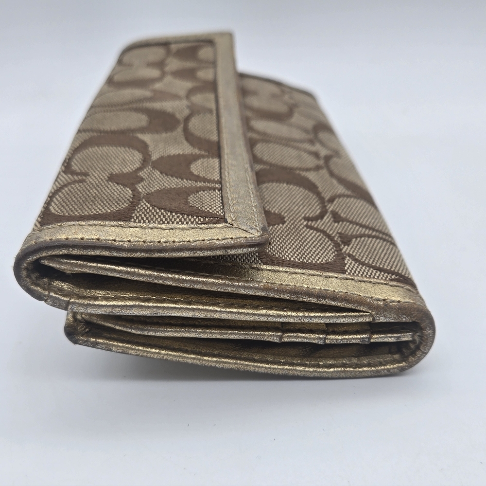 Coach Turnlock Gold Signature C Wallet - Picture 10 of 14